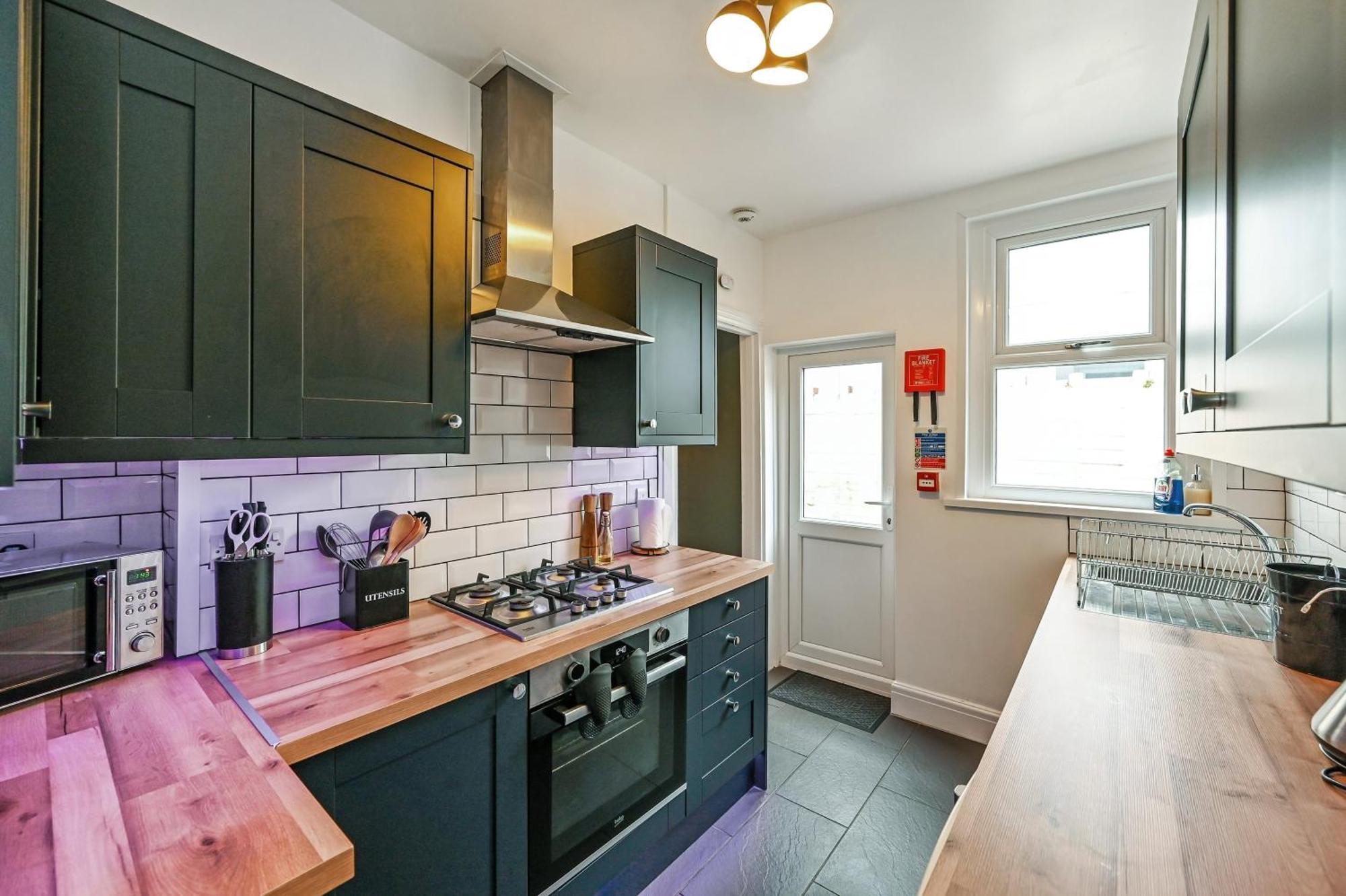 Beautiful Townhouse, Great Location - Pet Friendly Villa Cardiff Exteriör bild