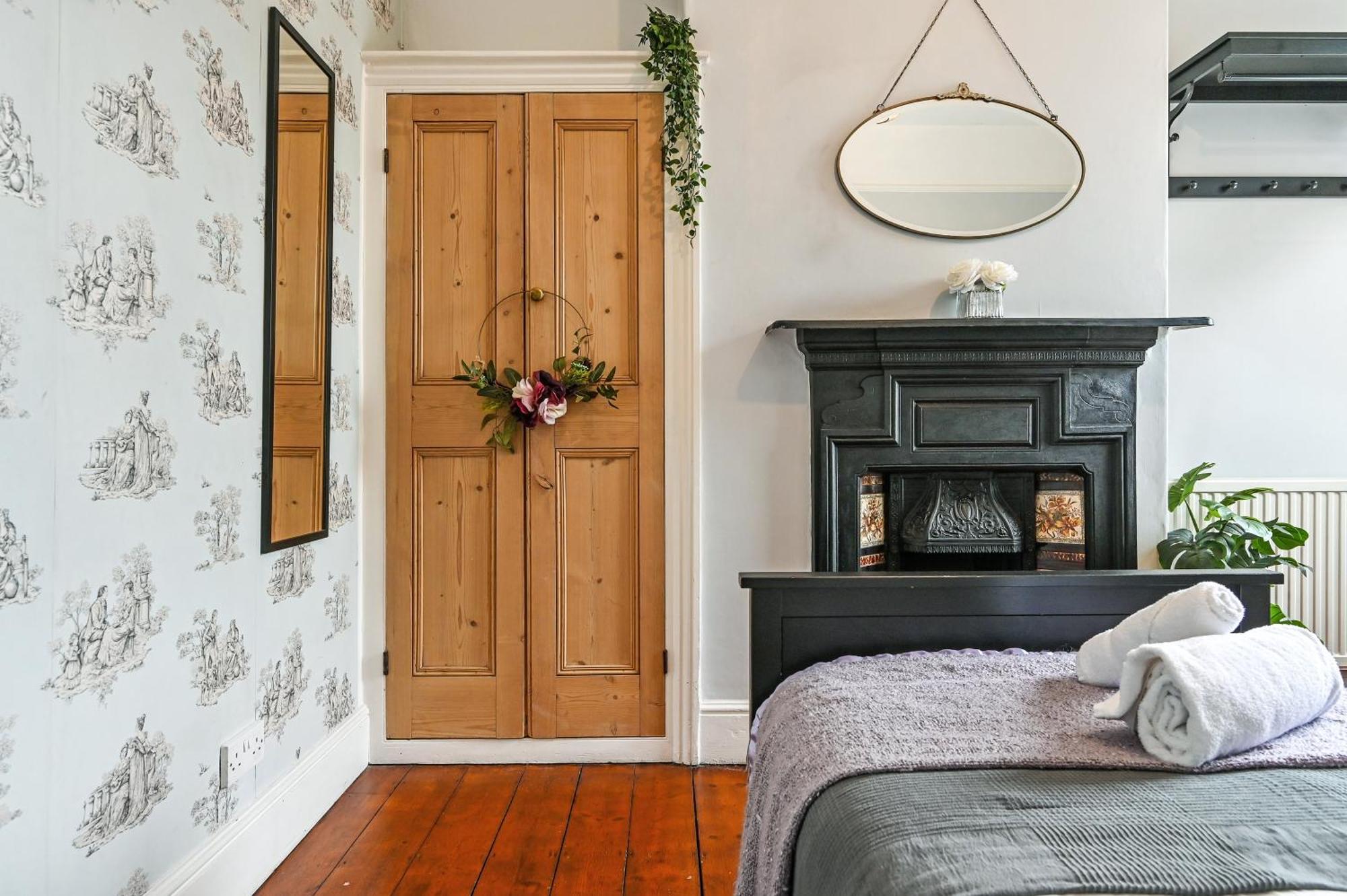 Beautiful Townhouse, Great Location - Pet Friendly Villa Cardiff Exteriör bild