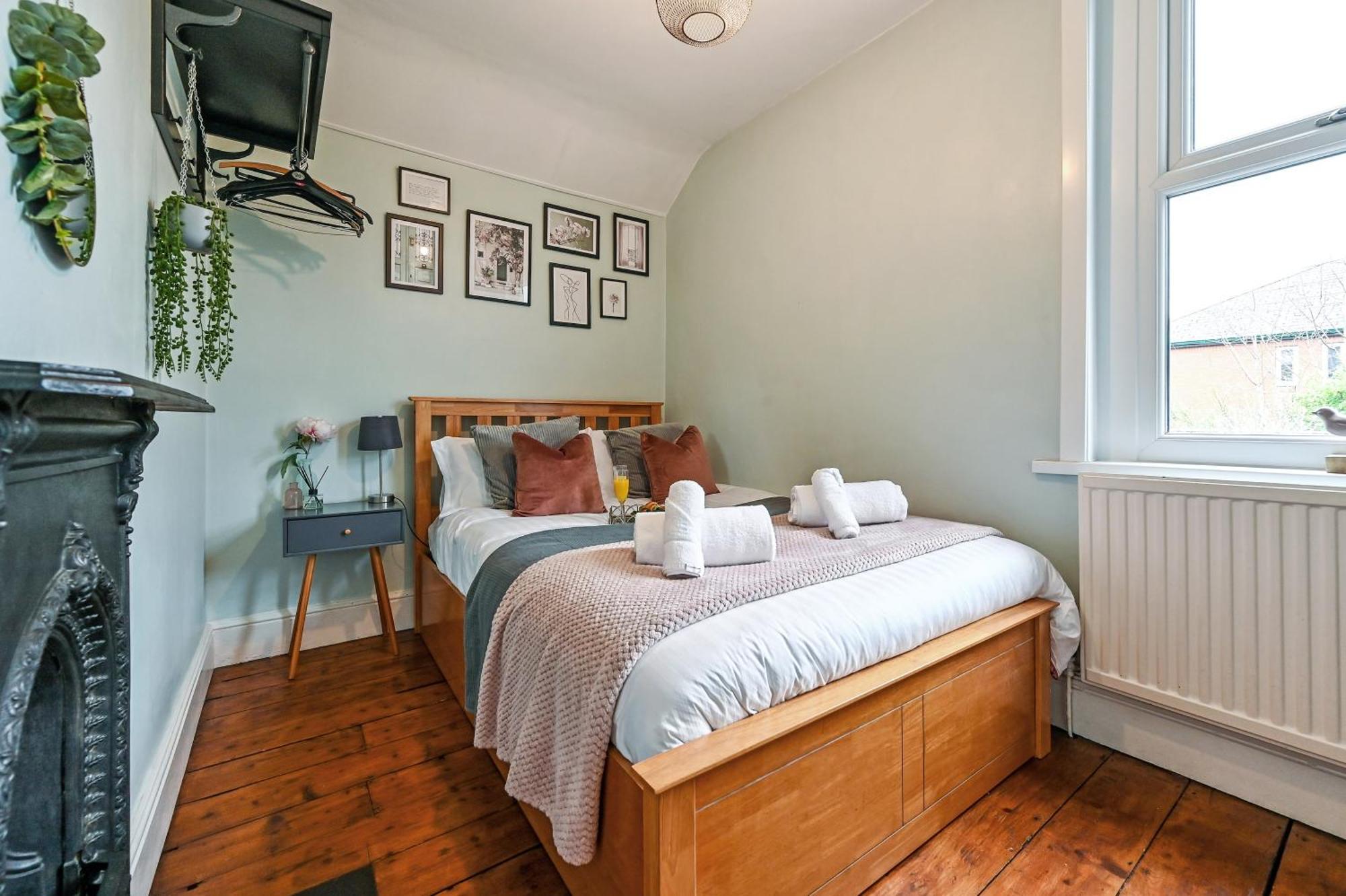 Beautiful Townhouse, Great Location - Pet Friendly Villa Cardiff Exteriör bild