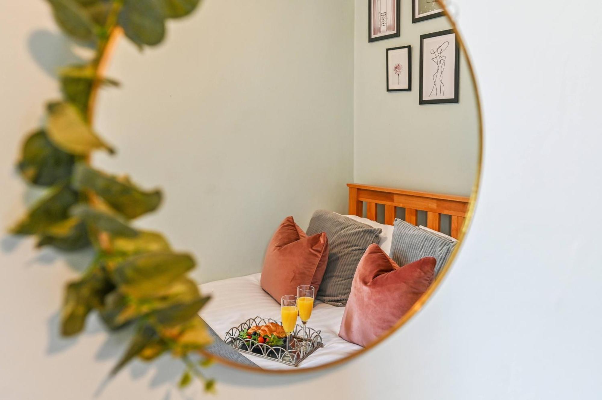 Beautiful Townhouse, Great Location - Pet Friendly Villa Cardiff Exteriör bild
